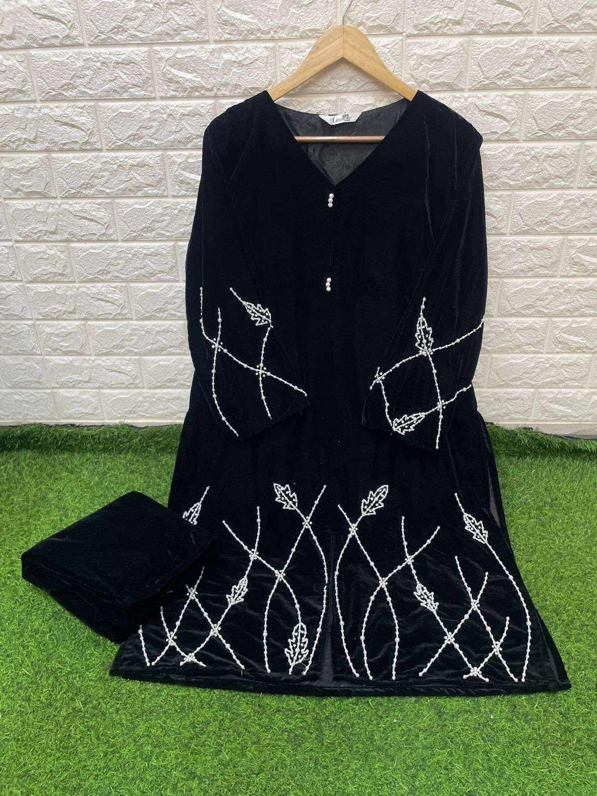 Afsana suits