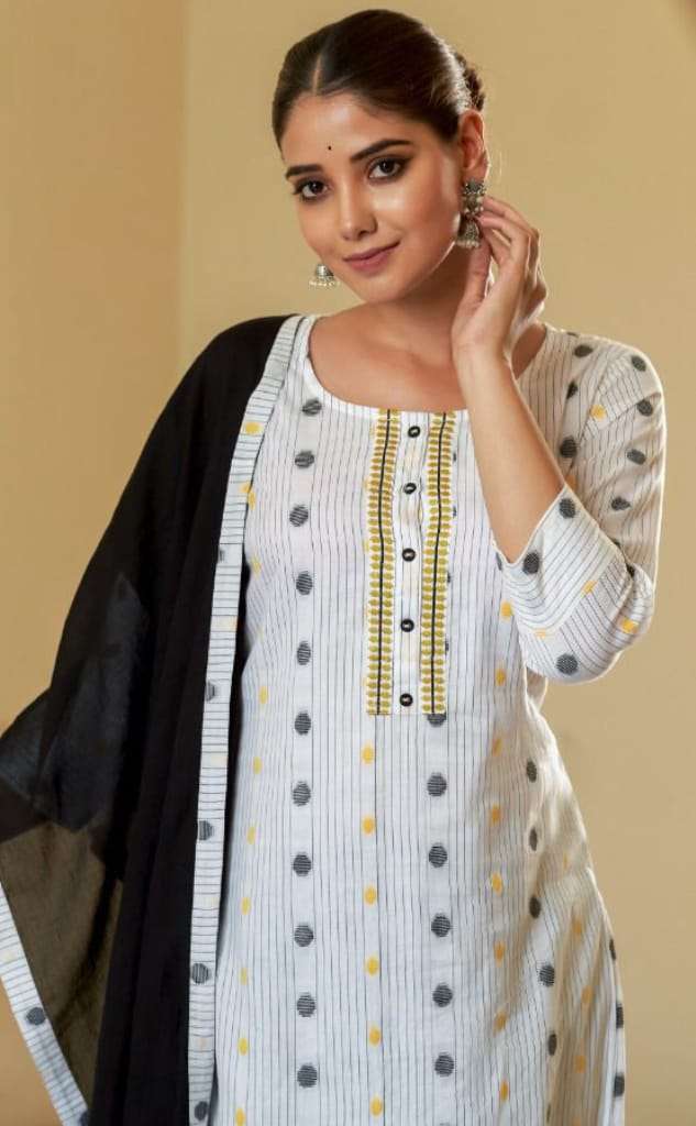 Lilly Style Of India - Lilly Style Of India - Mohey